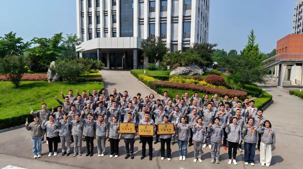 大合影-2(1).jpg